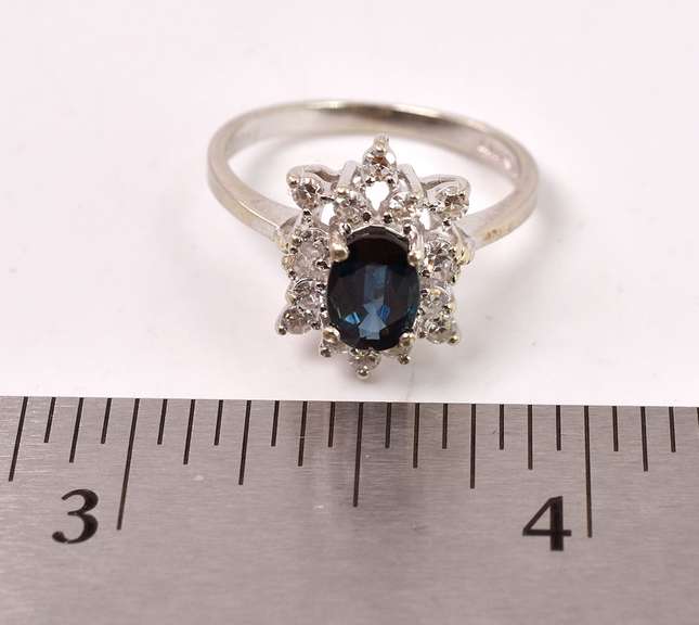 Marvelous Sapphire and Diamond Ring in 14K Yellow Gold