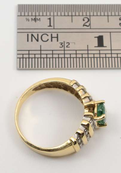Tasteful Emerald and Diamond Ring