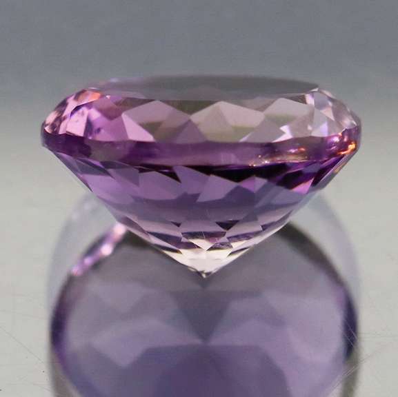 Eye catching 5.86ct natural Amethyst solitaire