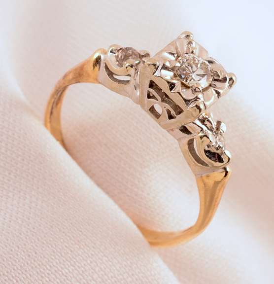 Sweet Estate Diamond Ring