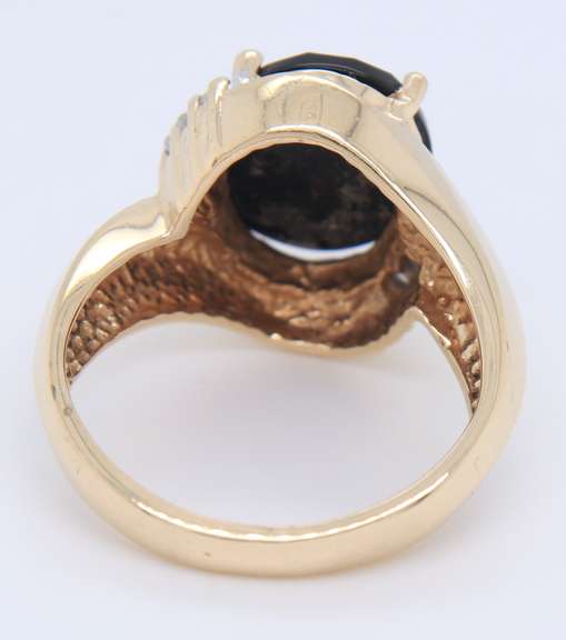 Fabulous yellow gold Black Onyx and Diamond Ring
