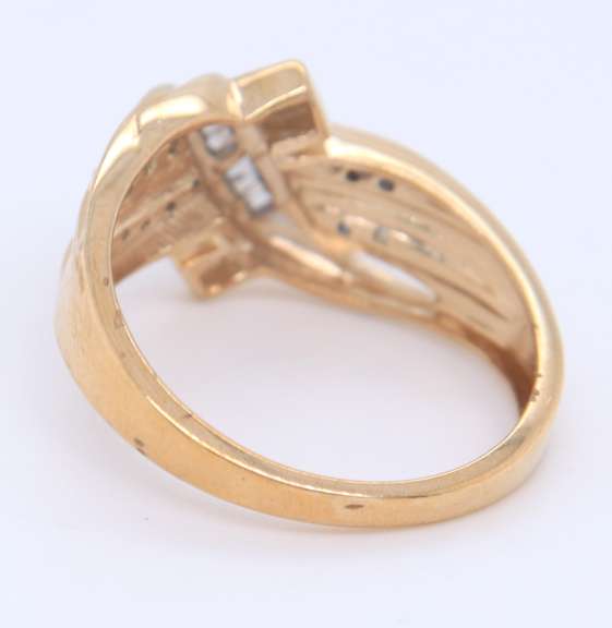 Beautiful Yellow Gold Channel Set, Baguette and Round Cut Diamond Bow Ring