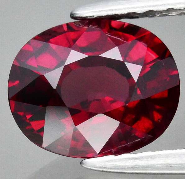 Gorgeous 1.63ct rich violet pink Rhodolite Garnet
