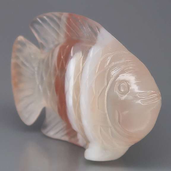 Gorgeous 50.54ct striped Agate carving
