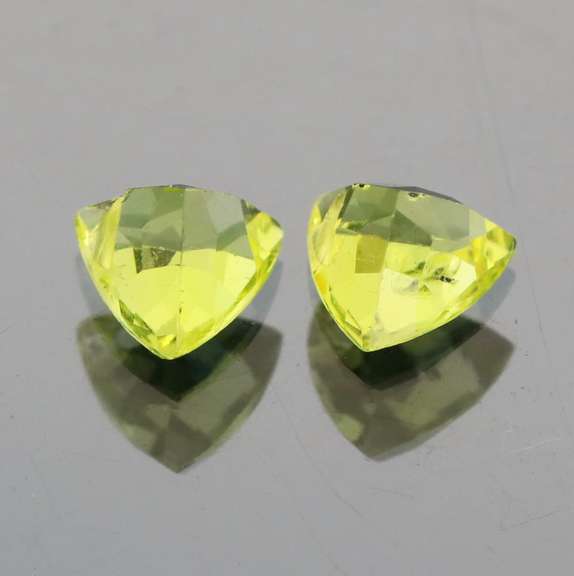 Dazzling 1.51ct matched Peridot set