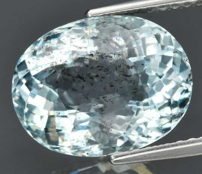 Gorgeous 5.05ct untreated sky blue Aquamarine