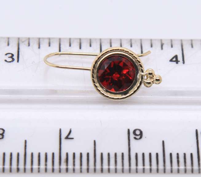 Beautiful Yellow Gold Garnet Dangle Earrings