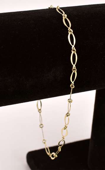 Incredible Oval Link Anklet in Yellow Gold