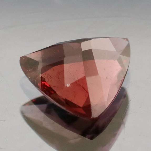 Glittering 1.55ct violet pink Tourmaline