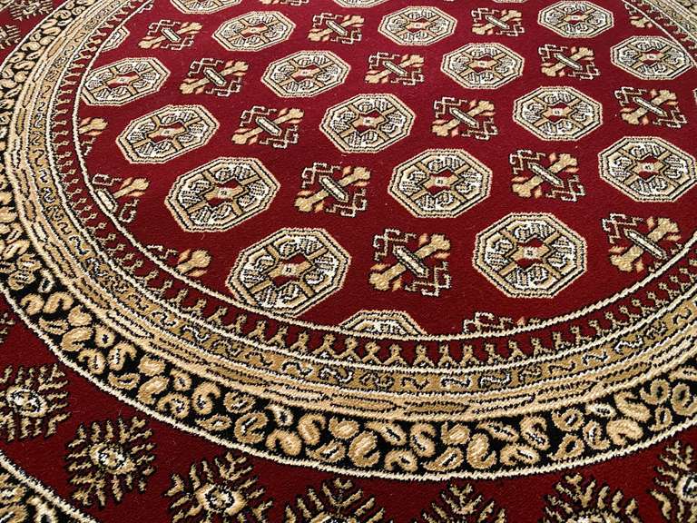 Stunning European Blend of Fashion & Tradition 6' Round