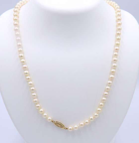 Classic 14kt YG Fresh Water Pearl Necklace