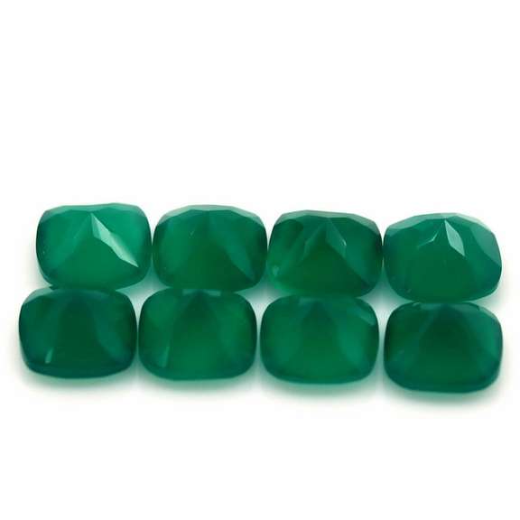 Breath taking 15.64ct mint green Botswana Agate set
