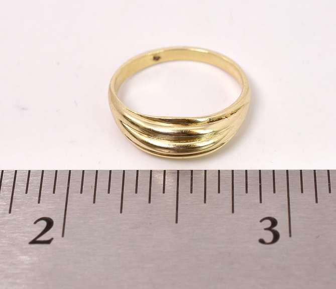 Petite Dome Style Ring in 14K Yellow Gold