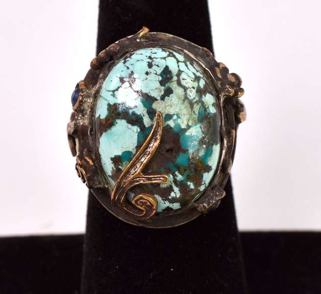 Dreamy Approx. 7.65CTS Turquoise Ring in Sterling Silver
