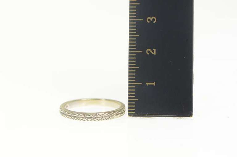 10K Yellow Gold Vine Wreath Pattern Classic Wedding Band Ring