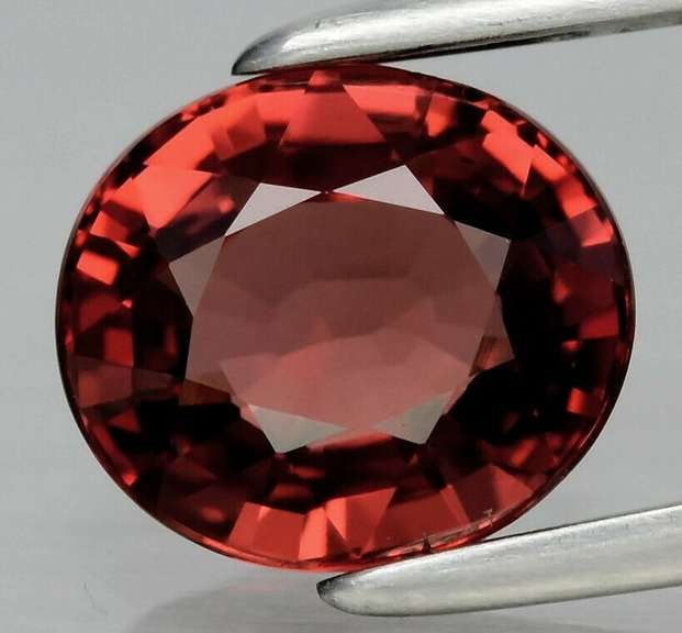 Rare high end 2.24ct rose pinkish orange Malaya Garnet