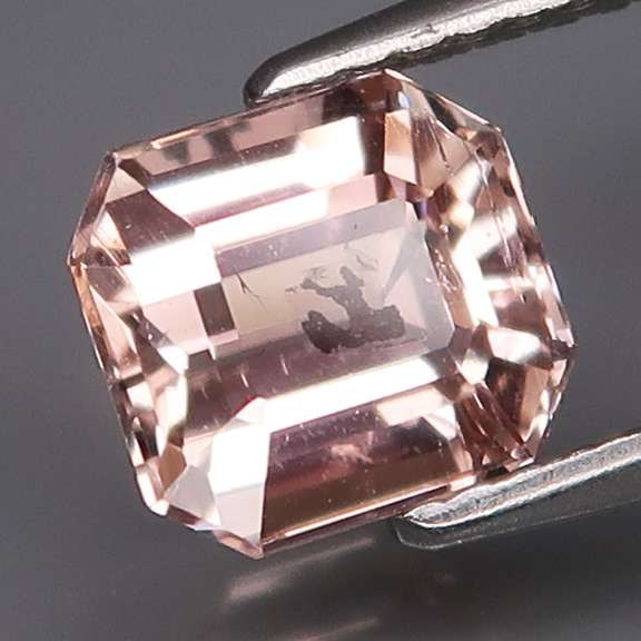 Stunning 1.78ct emerald cut pink Tourmaline