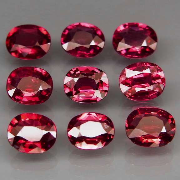 Amazing 6.86ct oval cut violet pink Rodolite Garnet set