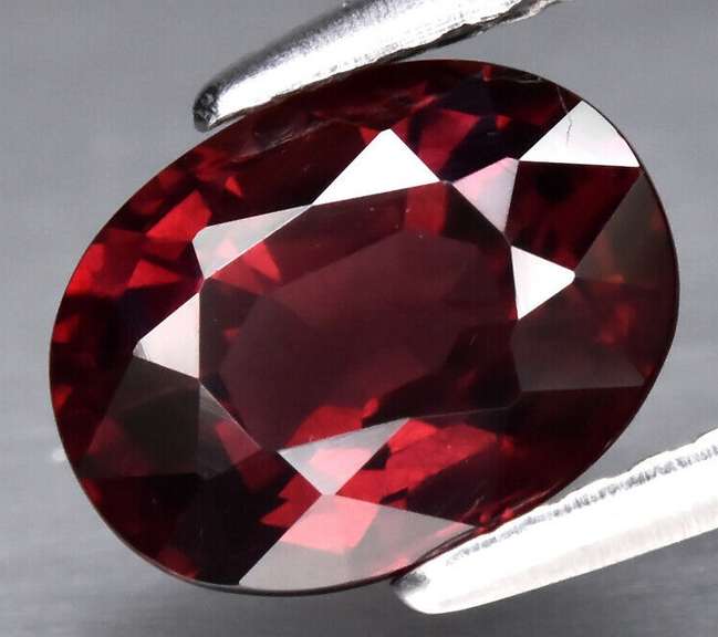 Amazing 1.85ct UNTREATED cherry red Rhodolite Garnet