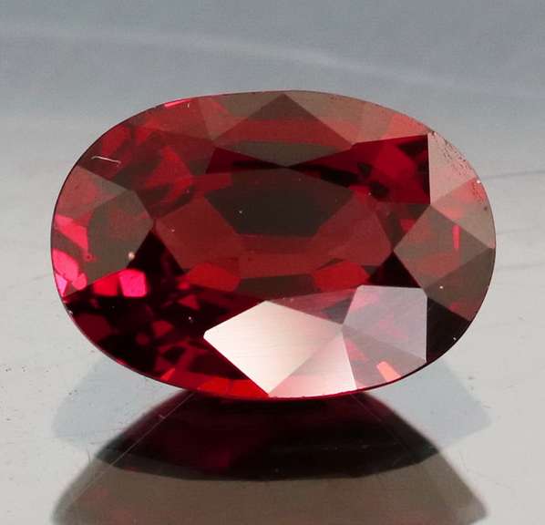 Amazing 2.67ct UNTREATED raspberry red Rhodolite Garnet