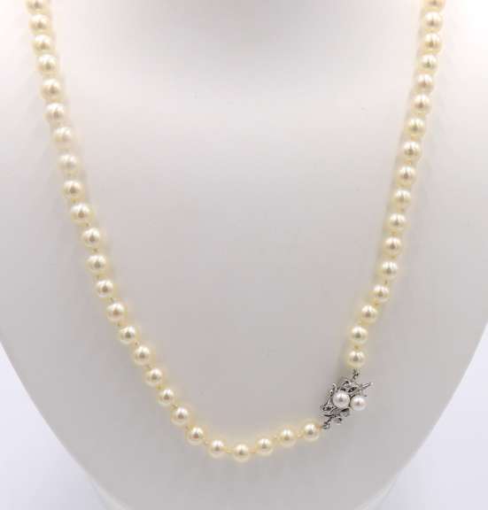 Incredible 14kt WG Fresh Water Pearl Necklace