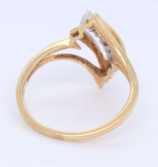 Handsome Yellow Gold Diamond Ring