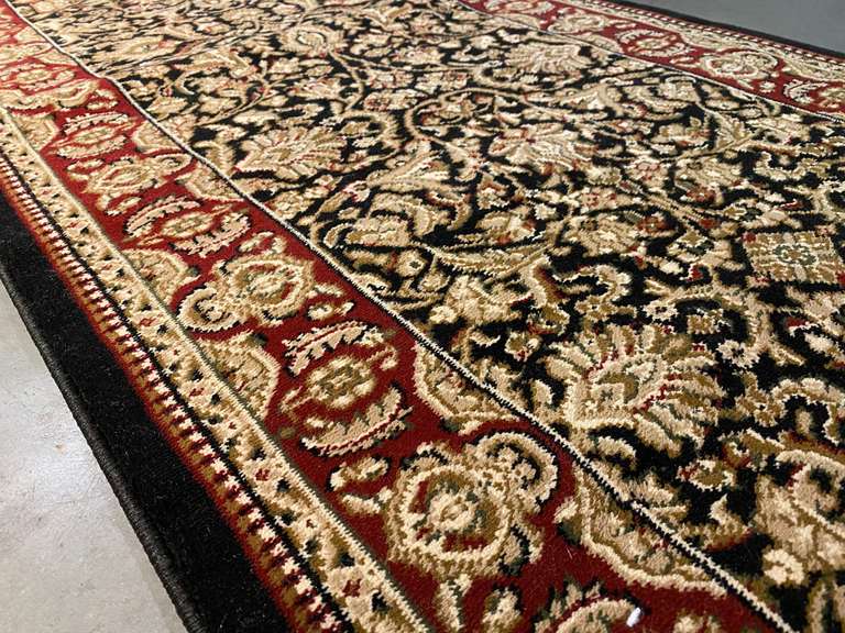 Fabulous Classic Sarouk Design 8' Runner