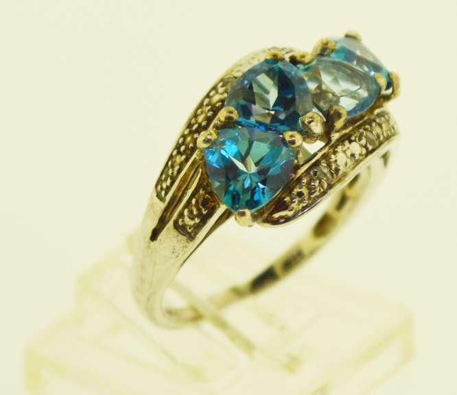 Sterling Silver blue Topaz Ring