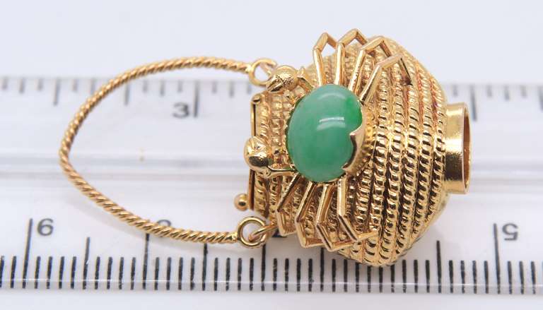 Pleasing Yellow Gold Crabbing Basket