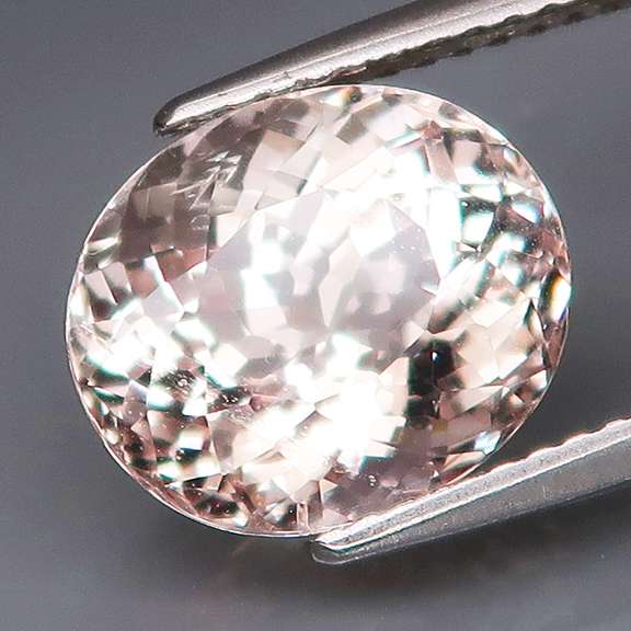 Phenomenal 4.40ct UNHEATED whisper pink Morganite