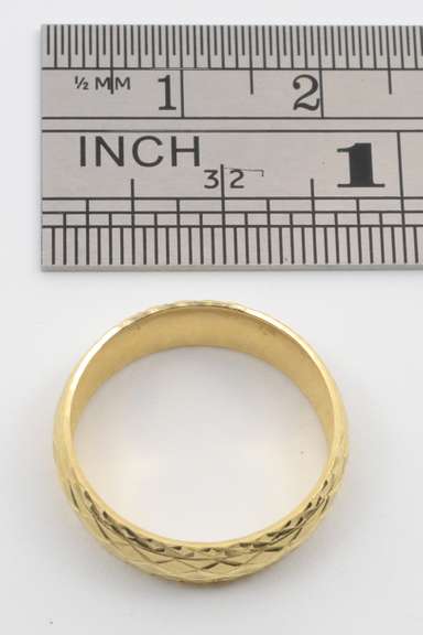 Sparkling Etched 14k Band