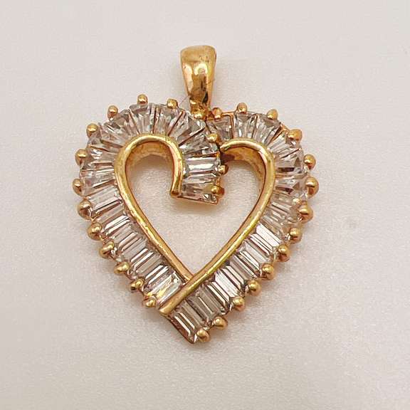 10kt Yellow Gold & Diamond Heart Pendant