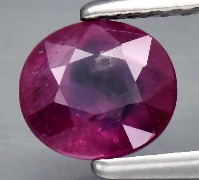 Swirling multi-color 1.42ct oval cut Sapphire