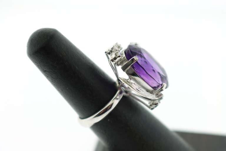 Enchanting Deep Purple Amethyst 18k White Gold Ring