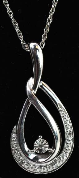 Sterling Silver Teardrop Pendant