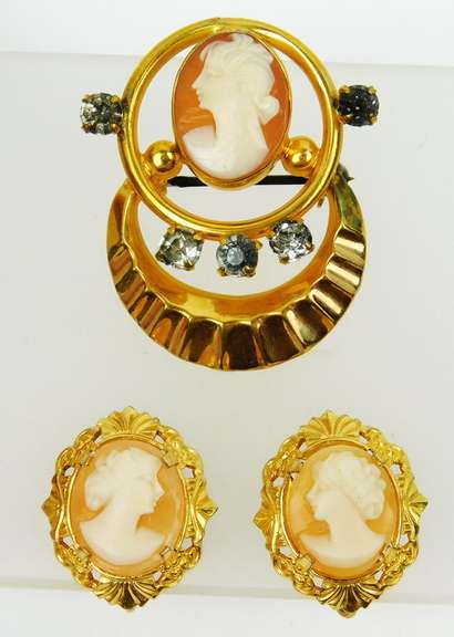 Vintage Carved Shell Cameo Pin & Earrings