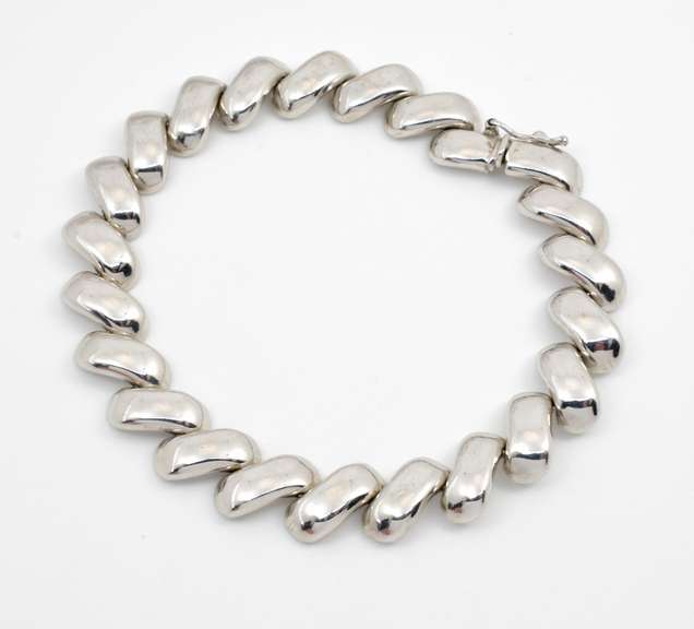 Popular 14k White Gold San Marco Bracelet