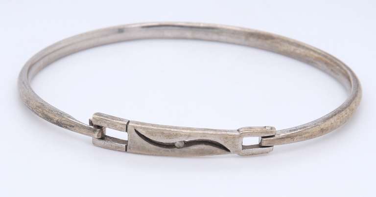 Vintage Sterling Silver Bangle Bracelet