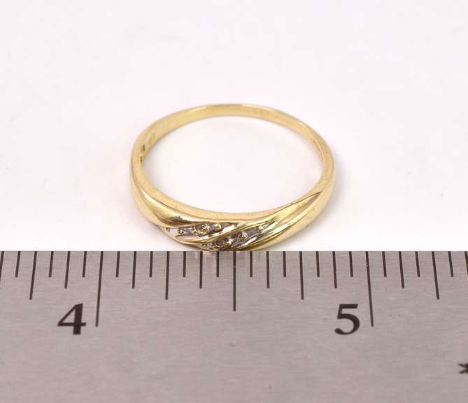 Beautiful Diamond Band Ring in Yellow Gold