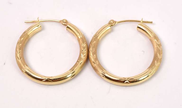 Dazzling Hoop Earrings in Yellow Gold