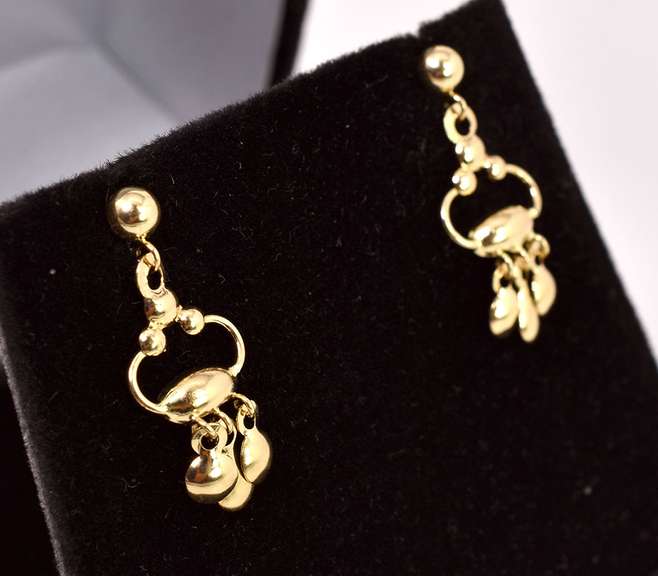 Classy Dangle Earrings in 14K Yellow Gold