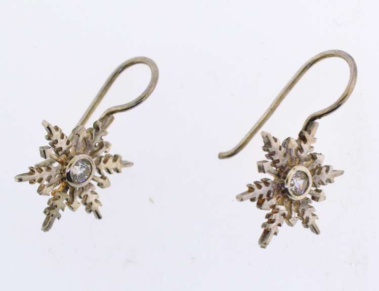 Sterling Silver Snow Flakes Earrings