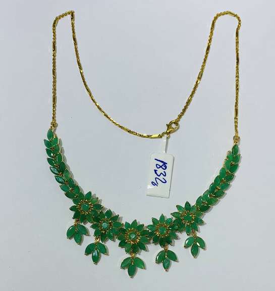 14kt Solid Yellow Gold & Emerald Necklace- 26.0 Carats!