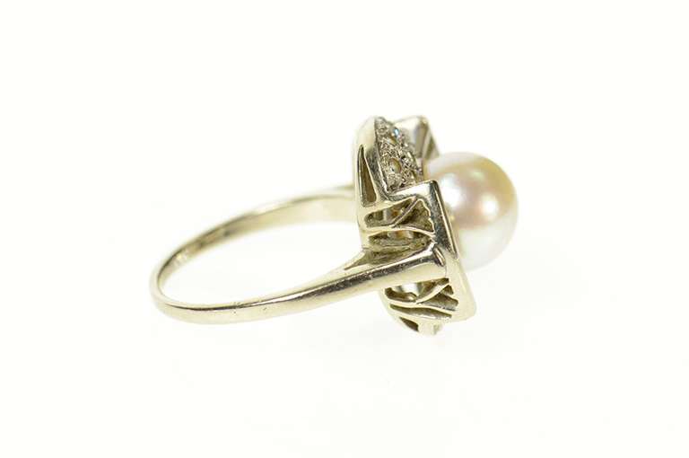 14K White Gold Classic Retro Pearl Diamond Halo Cocktail Ring