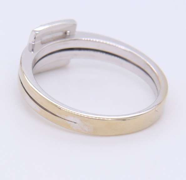 Amazing Diamond Square Ring