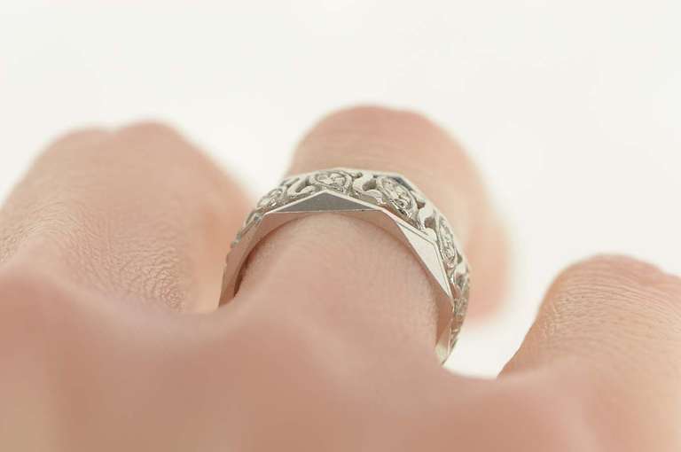 14K White Gold Retro Ornate Geometric Pierced Wedding Band Ring