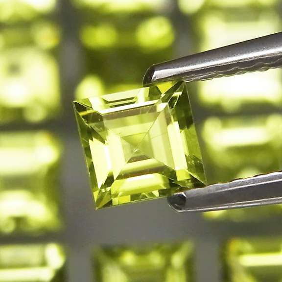Princess cut Unheated! 5.73ct Peridot set