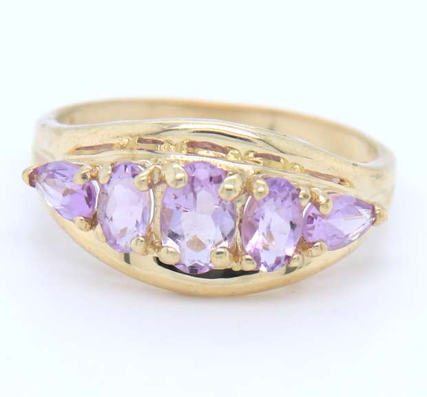 Gorgeous Yellow Gold Amethyst Ring
