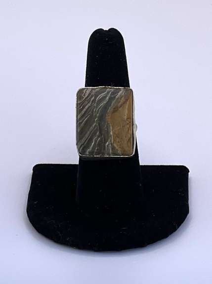 Beautiful handmade Tibetan Silver Ring