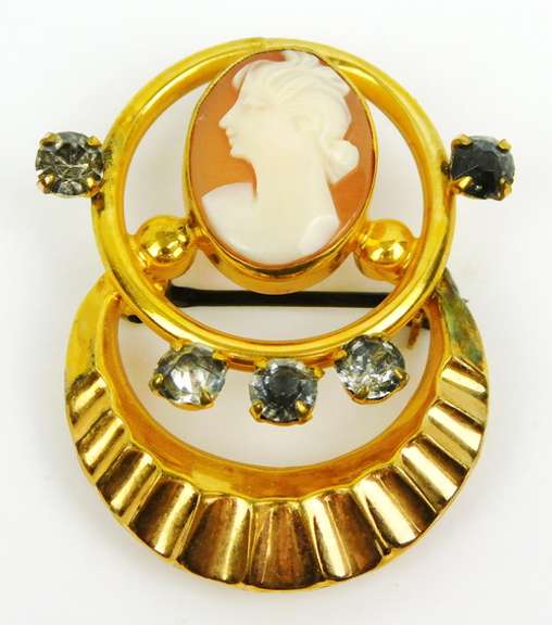 Vintage Carved Shell Cameo Pin & Earrings